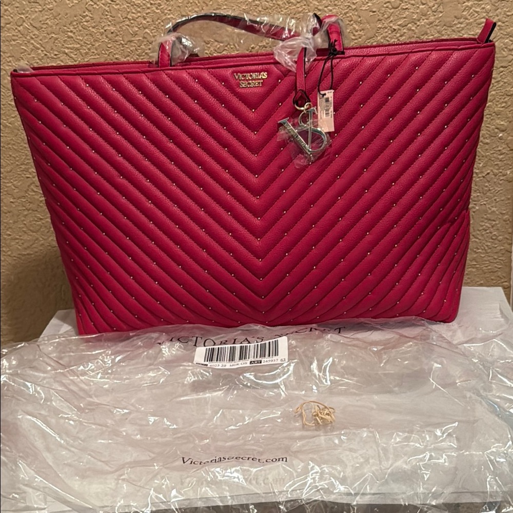 NWT Vintage Victoria's Secret Pink Quilted Tote Bag. Deep Rich Plum color